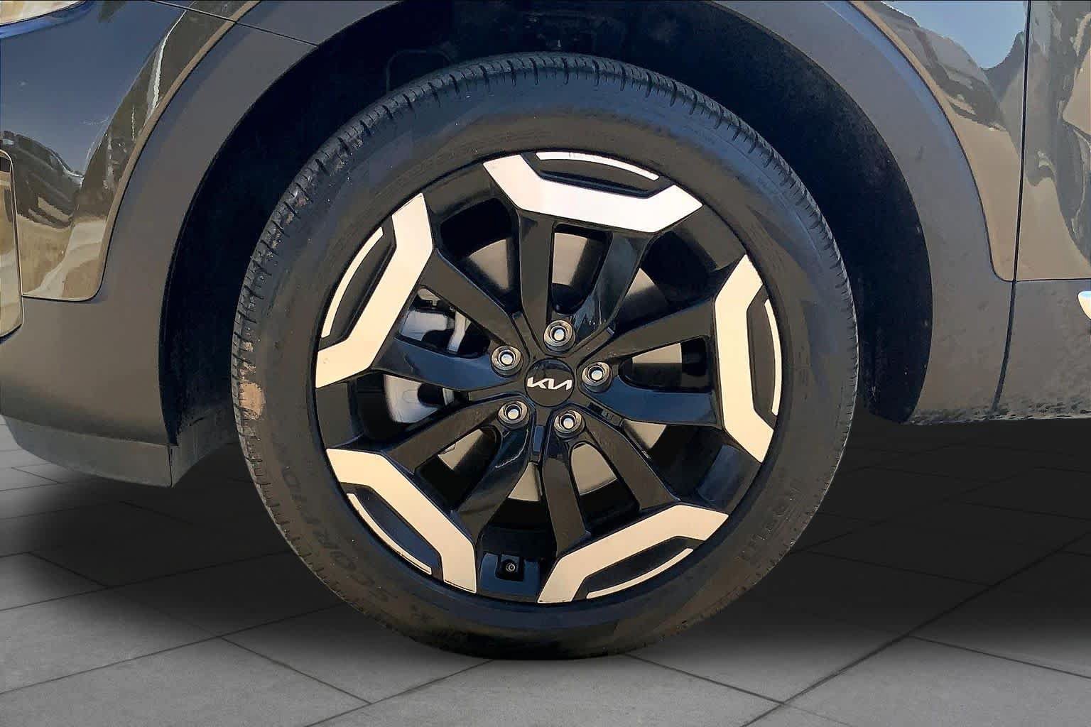 Certified 2025 Kia Telluride S AWD/4WD image 11