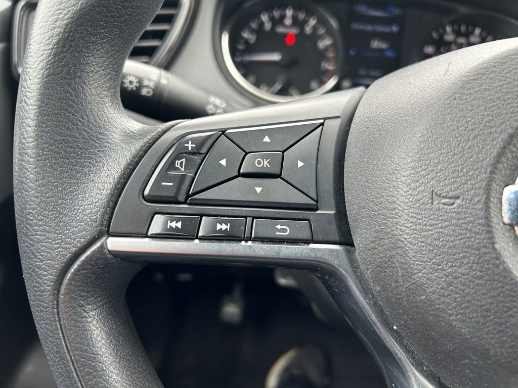 Used 2017 Nissan Rogue S image 16