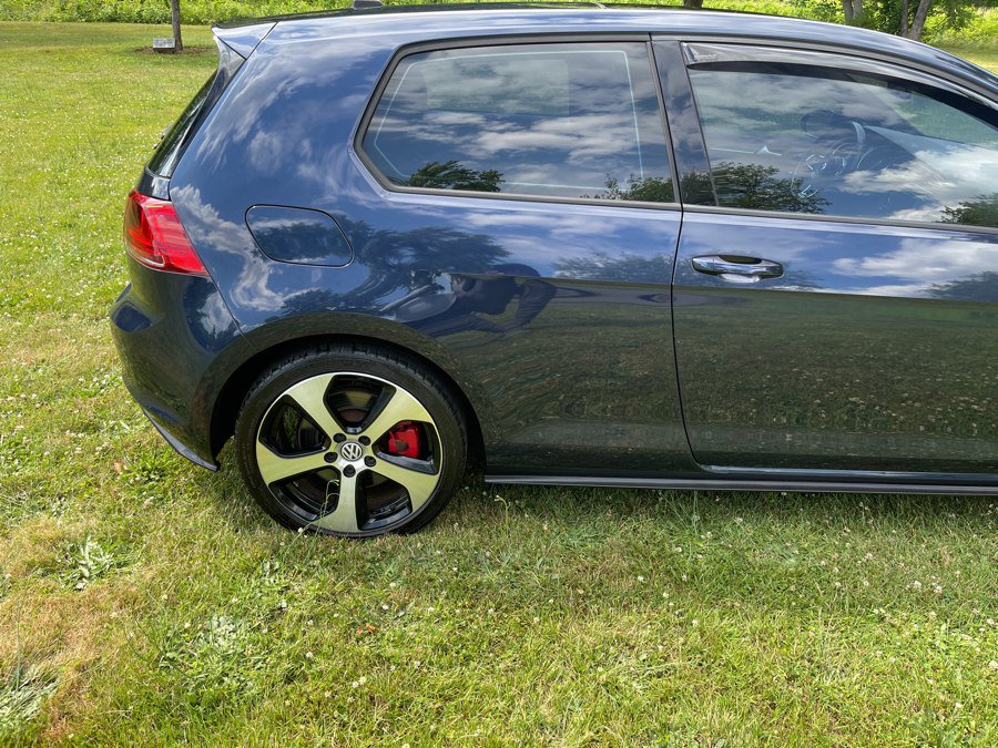 Used 2016 Volkswagen GTI SE FWD image 32