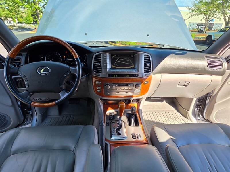 Used 2004 Lexus LX 470 4WD image 34
