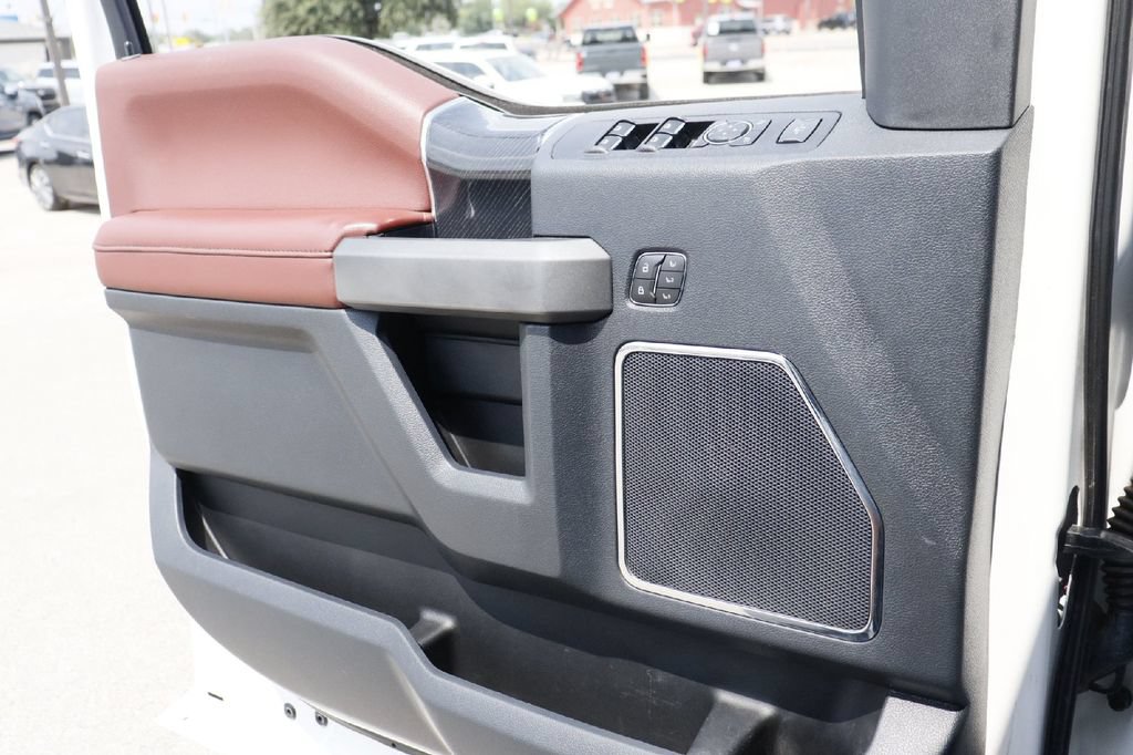 Used 2022 Ford F250 Platinum w/ Tremor Off-Road Package AWD/4WD image 13