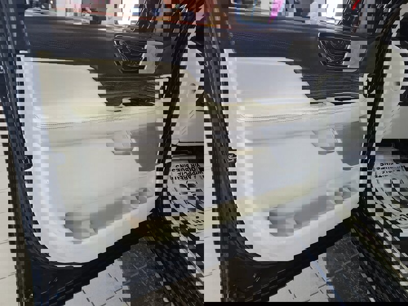 Used 2020 Lincoln Navigator L Black Label image 11