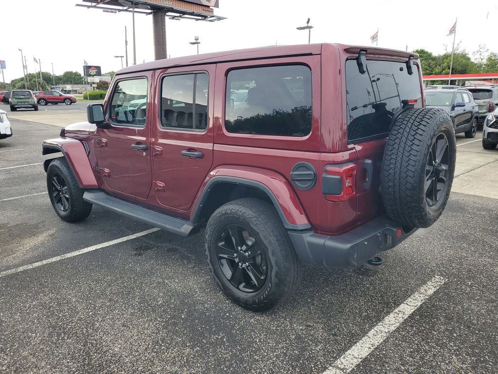 Used 2022 Jeep Wrangler Unlimited Sahara image 3