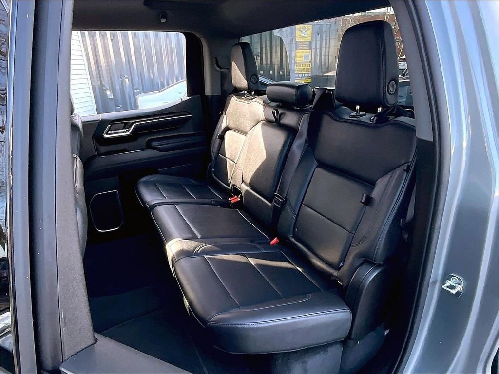 Used 2026 GMC Sierra 1500 SLT AWD/4WD image 14
