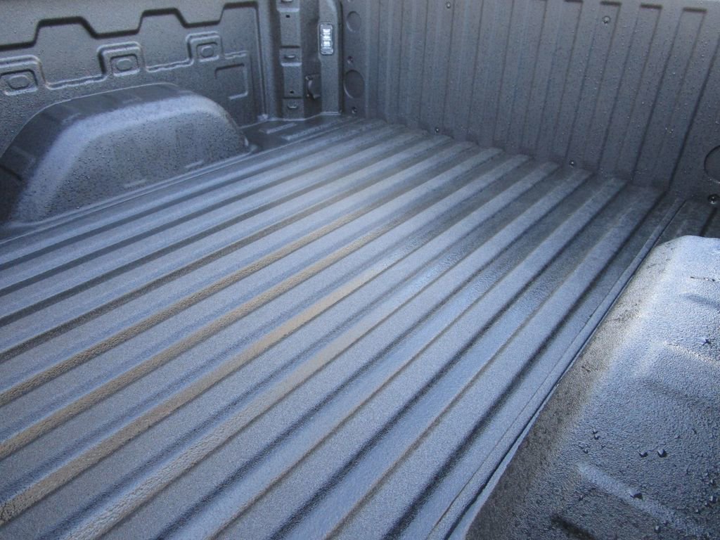 New 2026 GMC Sierra 1500 Elevation image 13