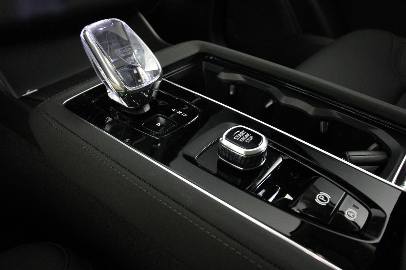 New 2025 Volvo XC90 B6 Plus image 7