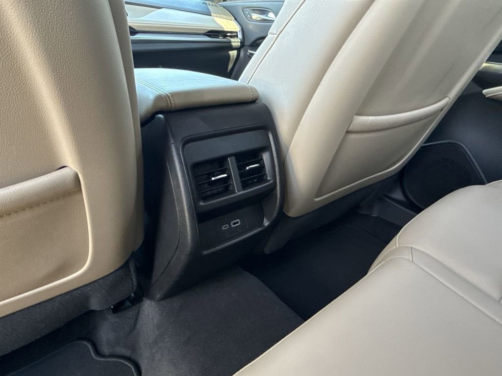 Certified 2024 Cadillac XT4 Luxury FWD image 21