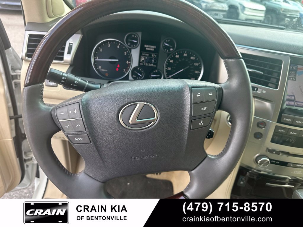 Used 2013 Lexus LX 570 4WD w/ Luxury Pkg image 21