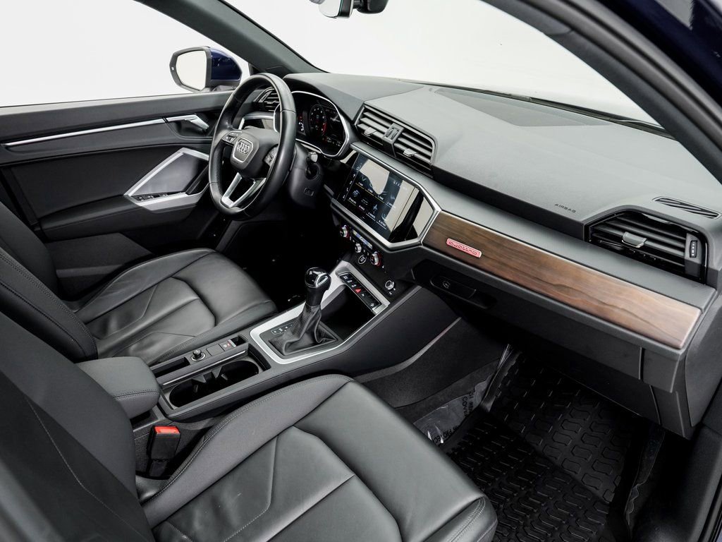 Certified 2022 Audi Q3 2.0T Premium Plus w/ Premium Plus Package AWD/4WD image 20