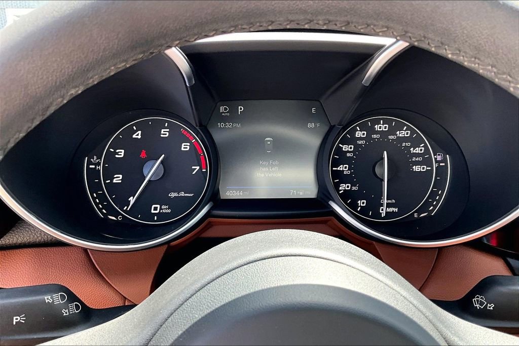 Used 2018 Alfa Romeo Giulia image 26