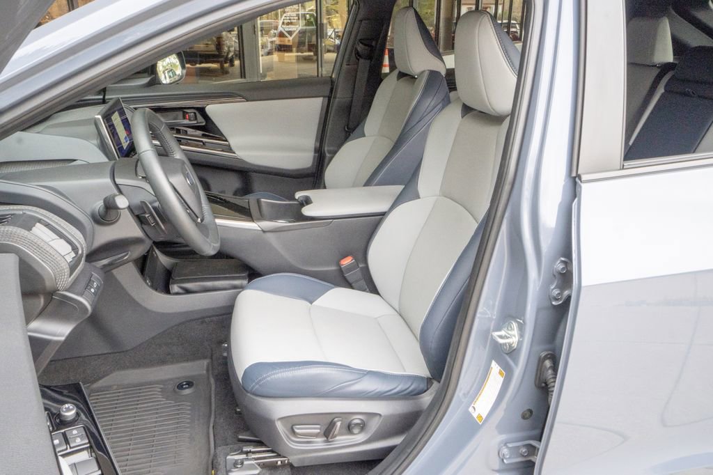 Used 2023 Subaru Solterra AWD image 8