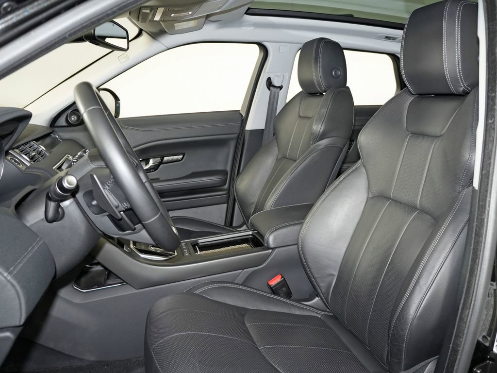 Used 2019 Land Rover Range Rover Evoque image 5