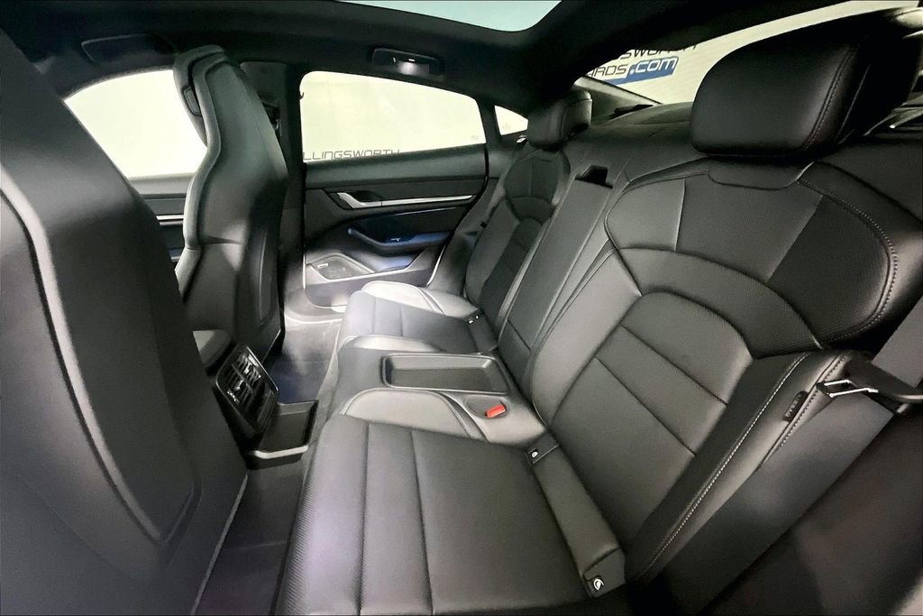 Used 2025 Porsche Taycan image 21
