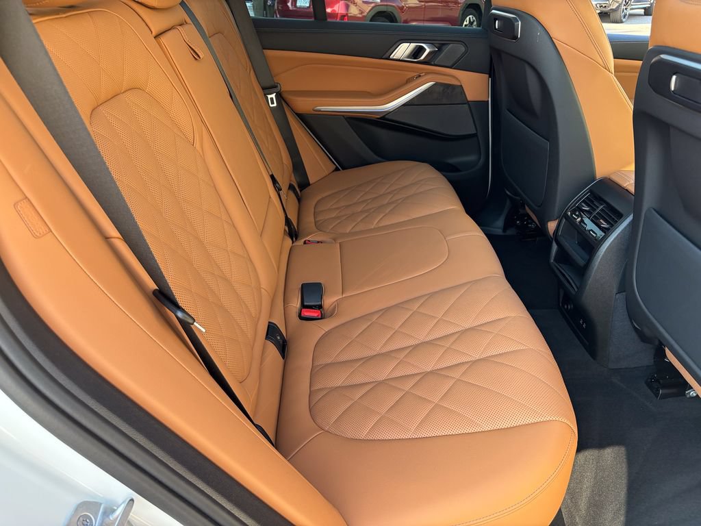 Certified 2024 BMW X5 xDrive40i w/ M Sport Package AWD/4WD image 39