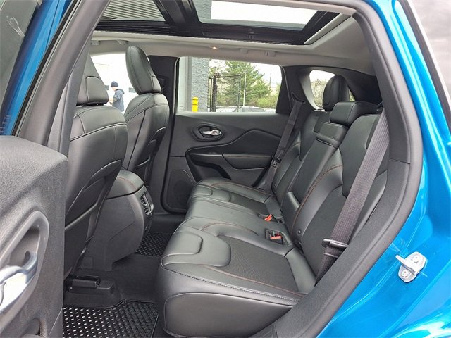 Used 2019 Jeep Cherokee Trailhawk w/ Comfort/Convenience Group image 10