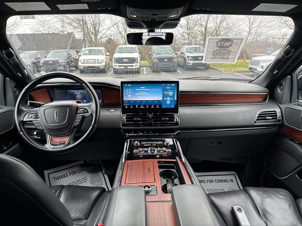 Used 2024 Lincoln Navigator Reserve AWD/4WD image 10