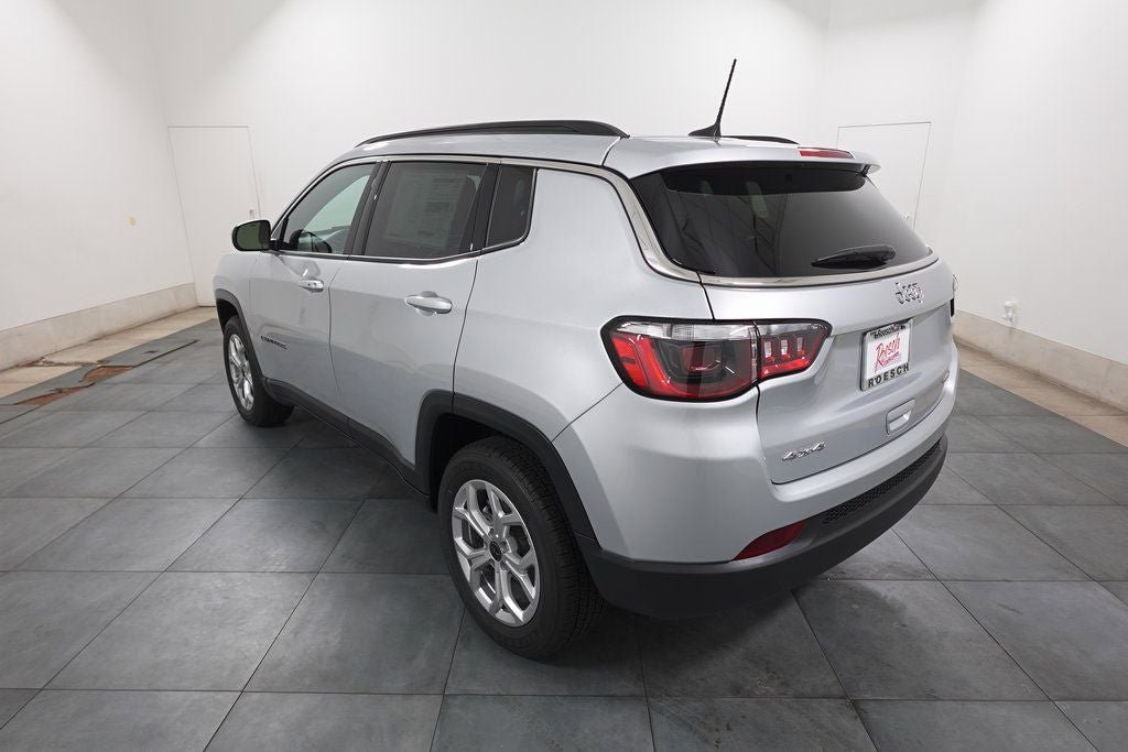 Used 2026 Jeep Compass Latitude AWD/4WD image 4