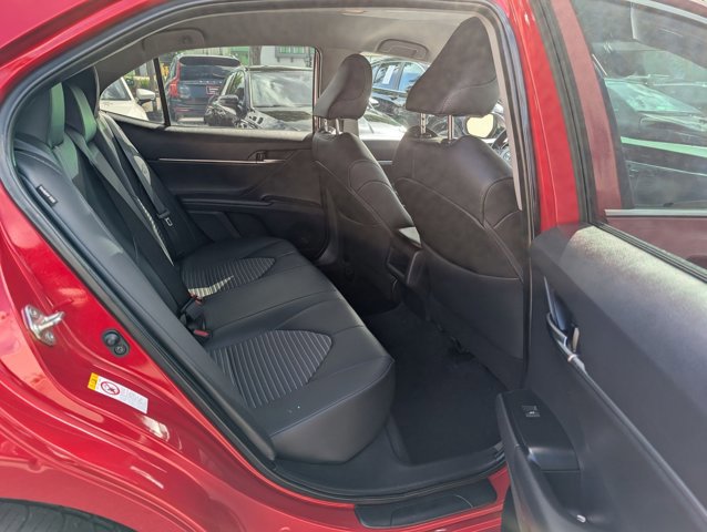 Used 2019 Toyota Camry SE FWD image 17