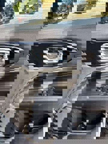 New 2026 Jeep Compass Limited image 40