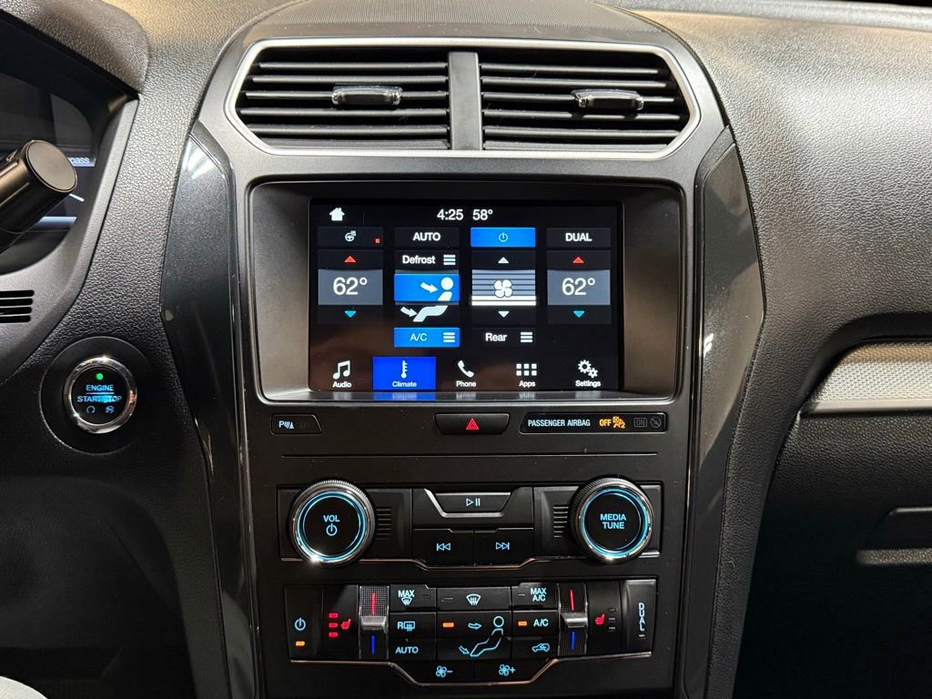 Used 2018 Ford Explorer XLT w/ Equipment Group 202A AWD/4WD image 9