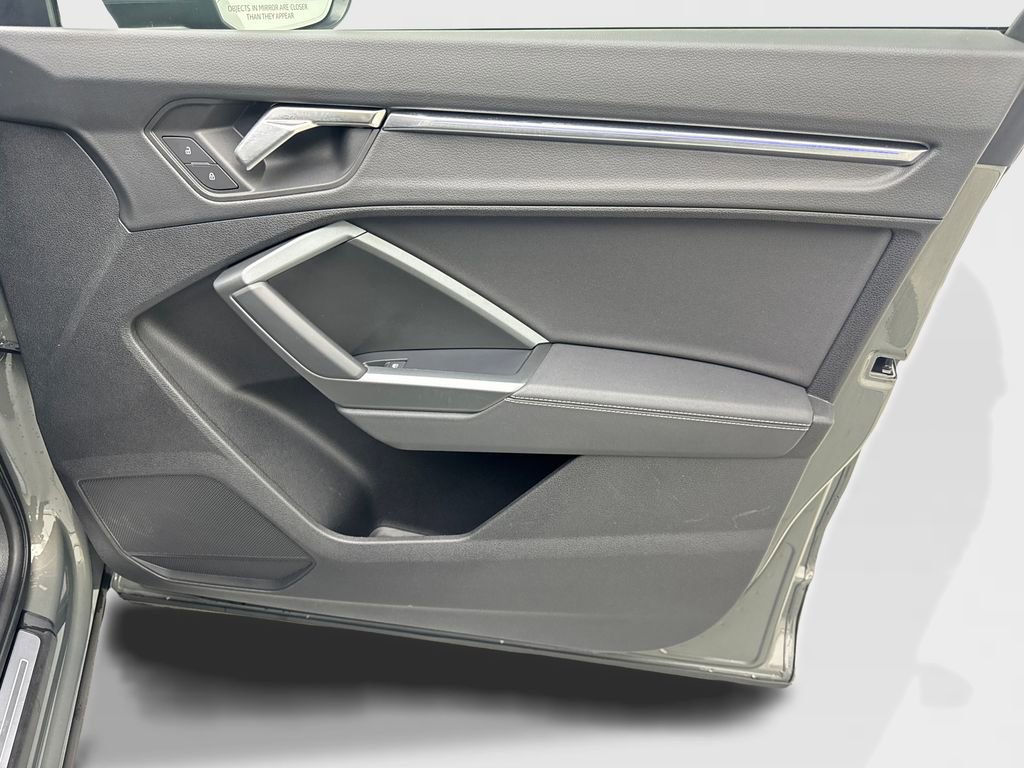 Used 2024 Audi Q3 2.0T Premium Plus w/ Premium Plus Package image 49