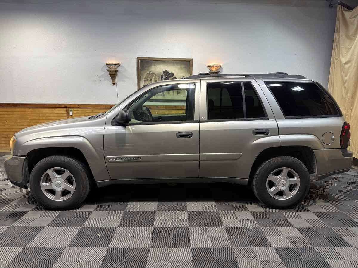 Used 2003 Chevrolet TrailBlazer LT image 2