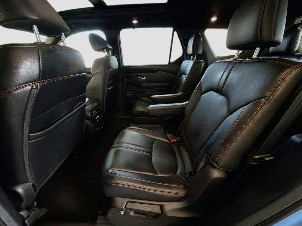 Used 2025 Honda Pilot TrailSport image 24