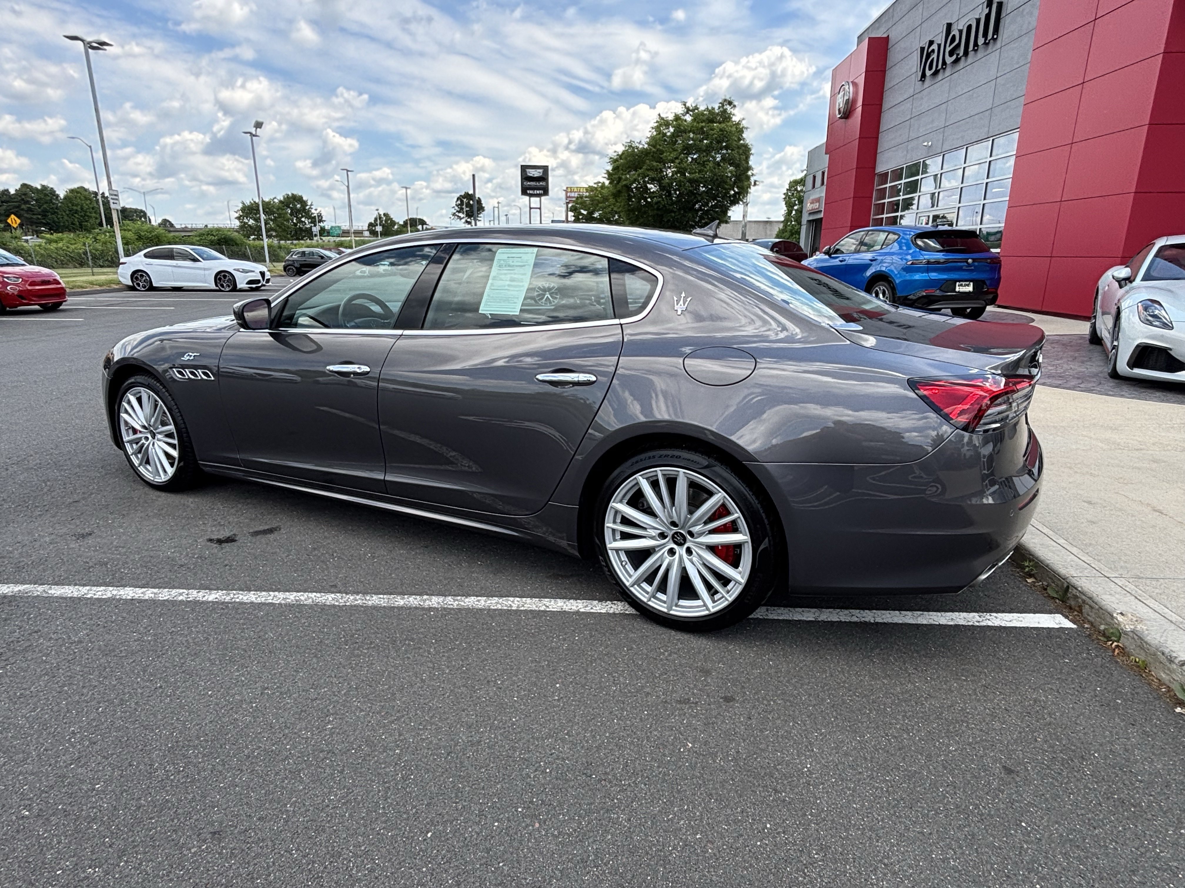 Used 2023 Maserati Quattroporte GT RWD image 5