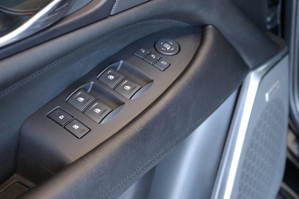 Used 2019 Cadillac Escalade Luxury image 14