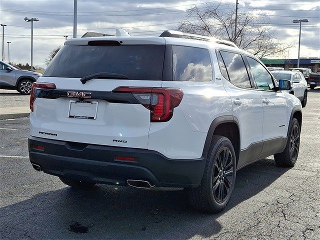 Certified 2023 GMC Acadia SLE w/ Driver Convenience Package image 5