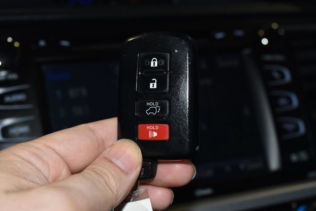 Used 2019 Toyota Highlander Limited Platinum AWD/4WD image 20
