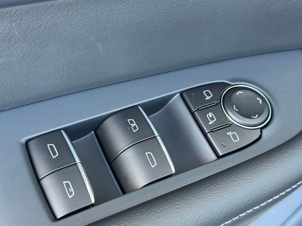 Used 2026 Buick Enclave Avenir w/ Super Cruise Package image 14