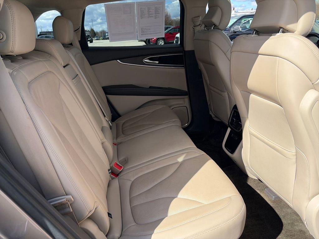 Used 2018 Lincoln MKX Reserve w/ Lincoln MKX Climate Package image 32