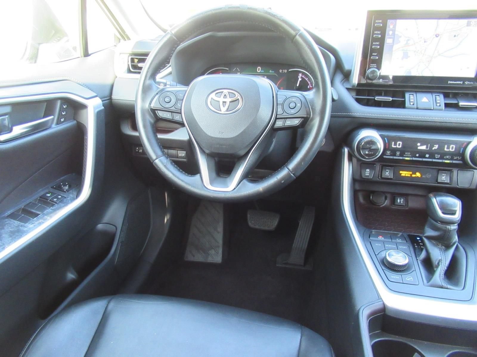 Used 2019 Toyota RAV4 Limited AWD/4WD image 13