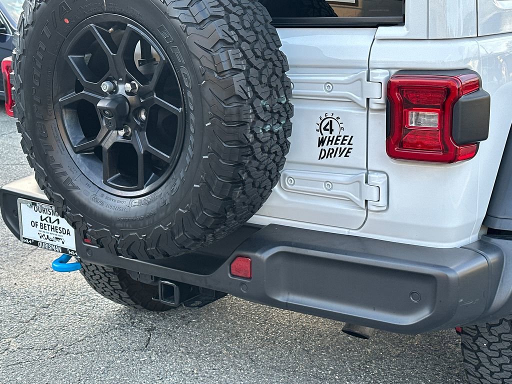 Used 2024 Jeep Wrangler Unlimited image 5