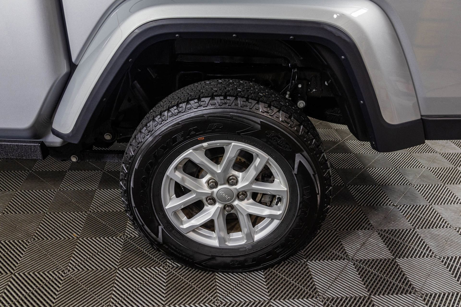 Used 2023 Jeep Gladiator Sport image 51