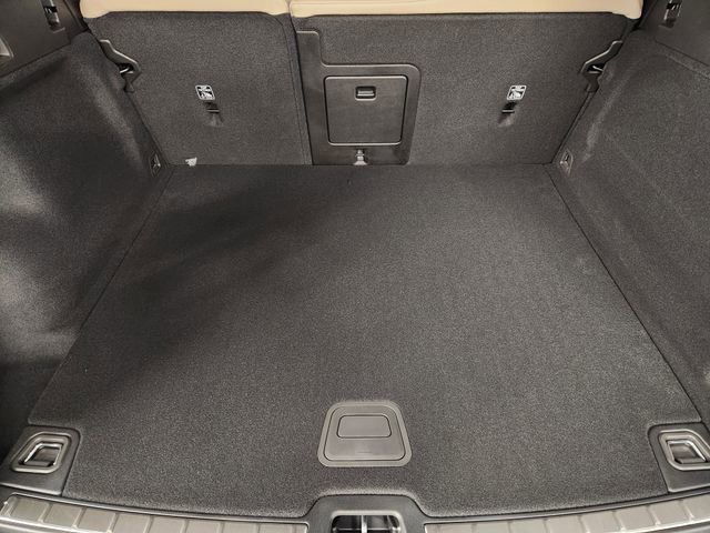 New 2026 Volvo XC60 B5 Plus w/ Protection Package Premier image 34