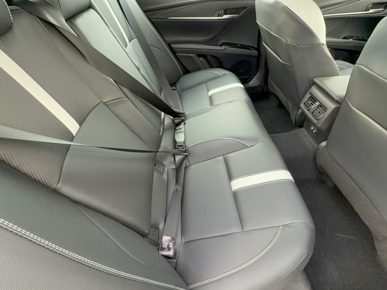 Used 2026 Toyota Camry SE FWD image 29