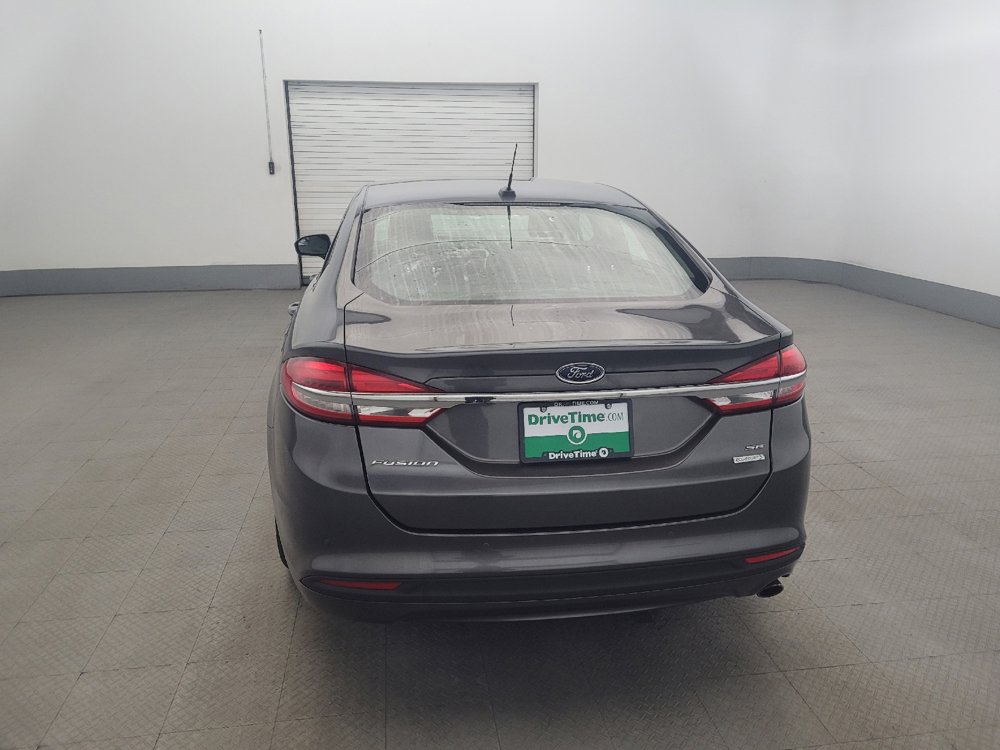 Used 2018 Ford Fusion SE w/ Fusion SE Technology Package FWD image 6
