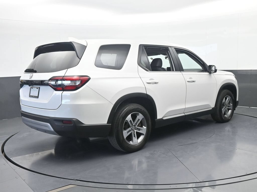Used 2025 Honda Pilot EX-L image 6