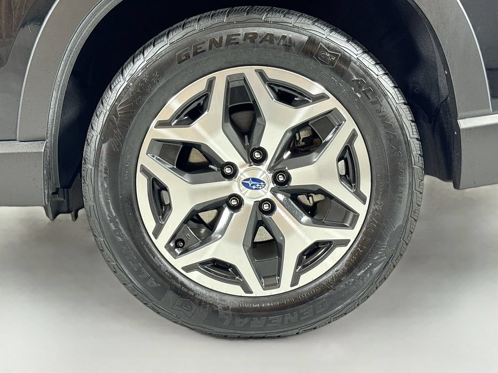 Used 2022 Subaru Forester Premium AWD/4WD image 9
