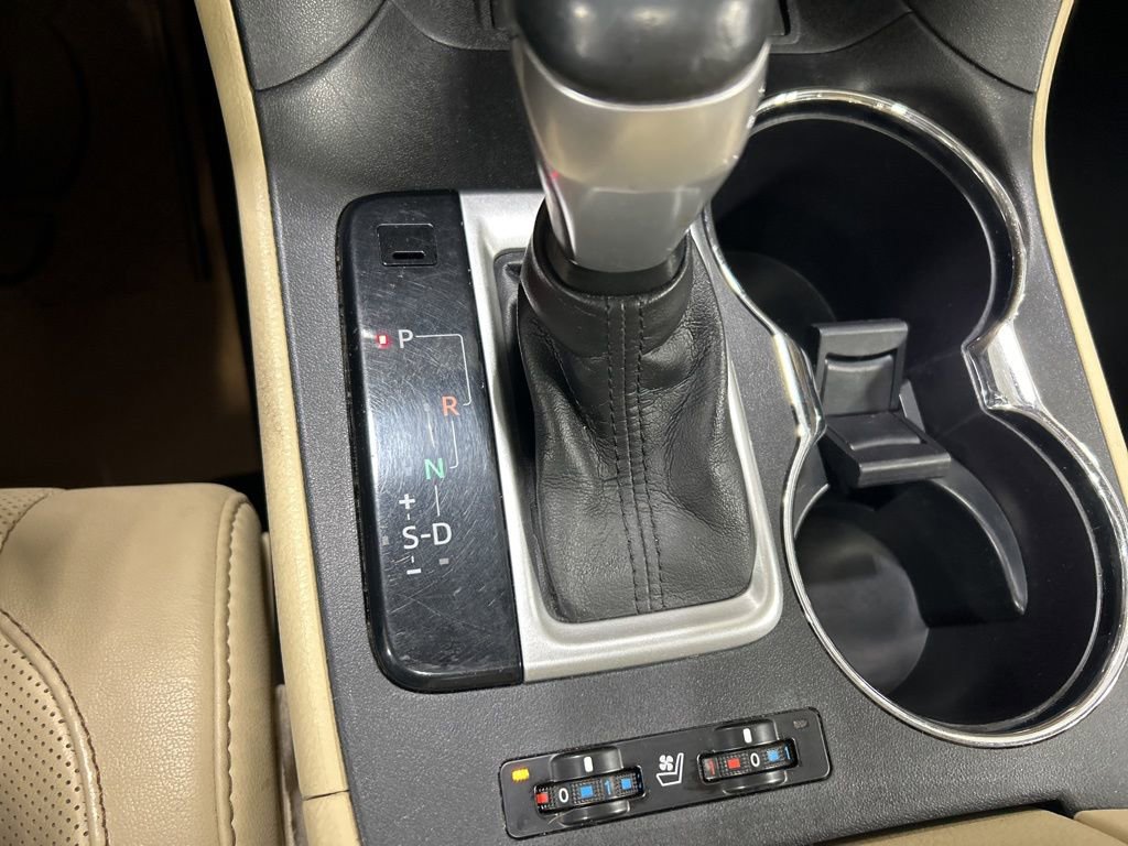 Used 2018 Toyota Highlander Limited Platinum image 16