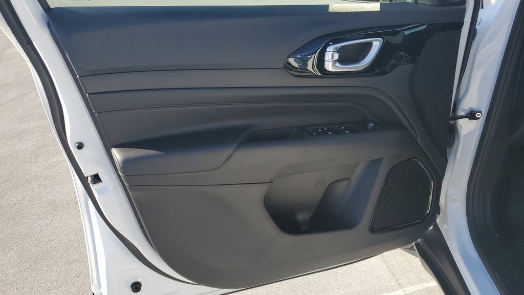 New 2026 Jeep Compass Latitude image 20