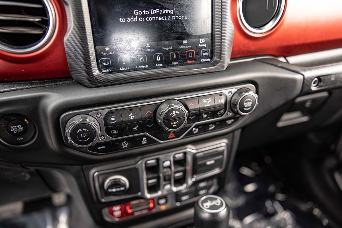 Used 2018 Jeep Wrangler Unlimited Rubicon AWD/4WD image 25