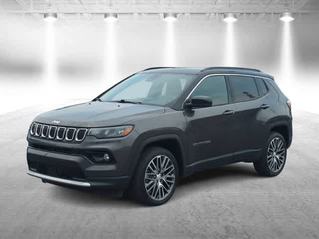 Used 2023 Jeep Compass Limited w/ Elite Group AWD/4WD image 4
