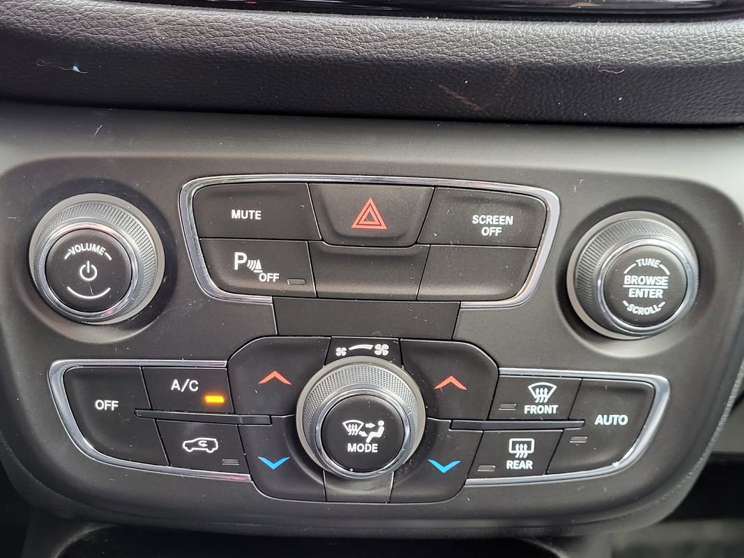 Used 2017 Jeep Compass Limited w/ Navigation Group image 21