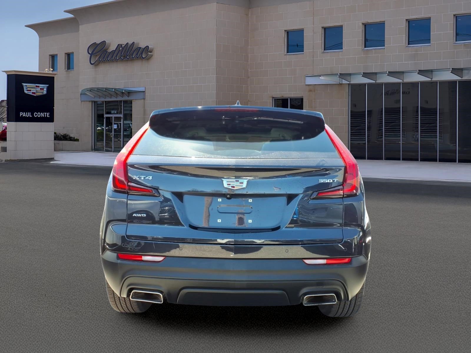Certified 2023 Cadillac XT4 Luxury w/ Cold Weather Package AWD/4WD image 5