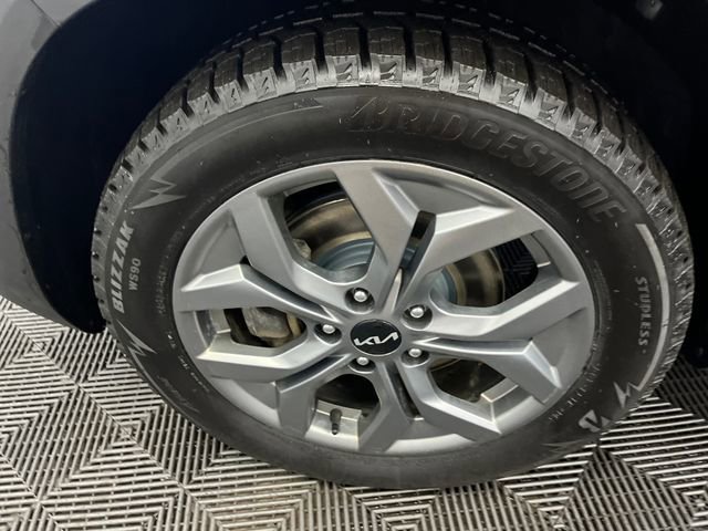 Certified 2024 Kia Seltos S image 35
