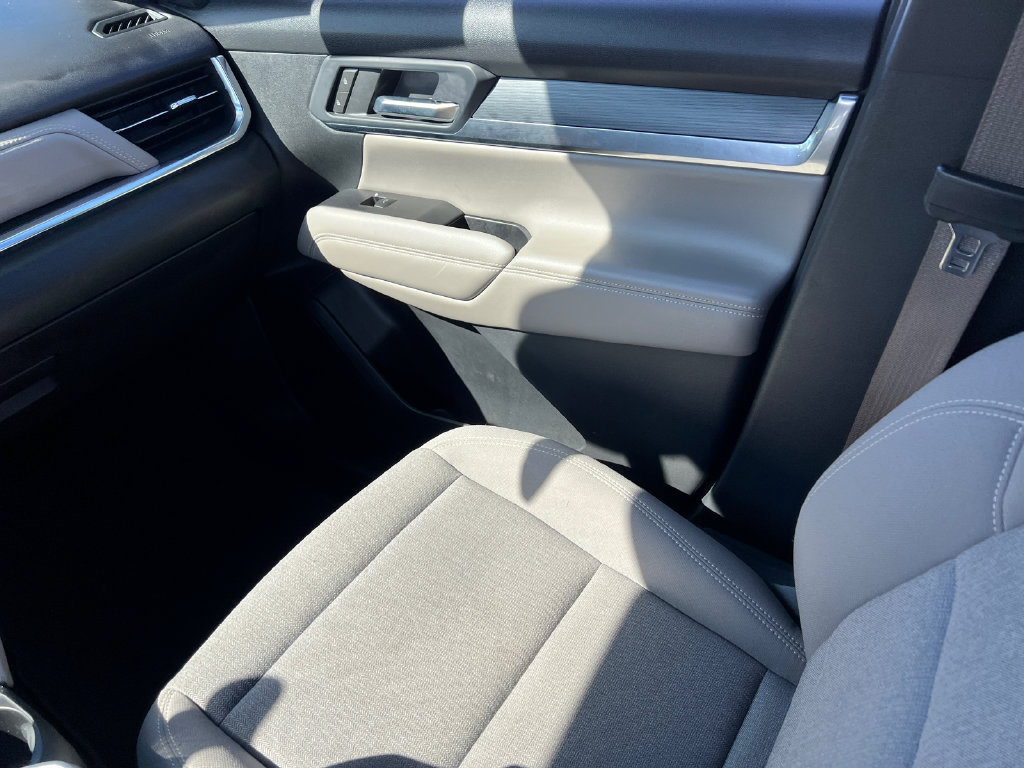Used 2026 GMC Terrain Elevation AWD/4WD image 18