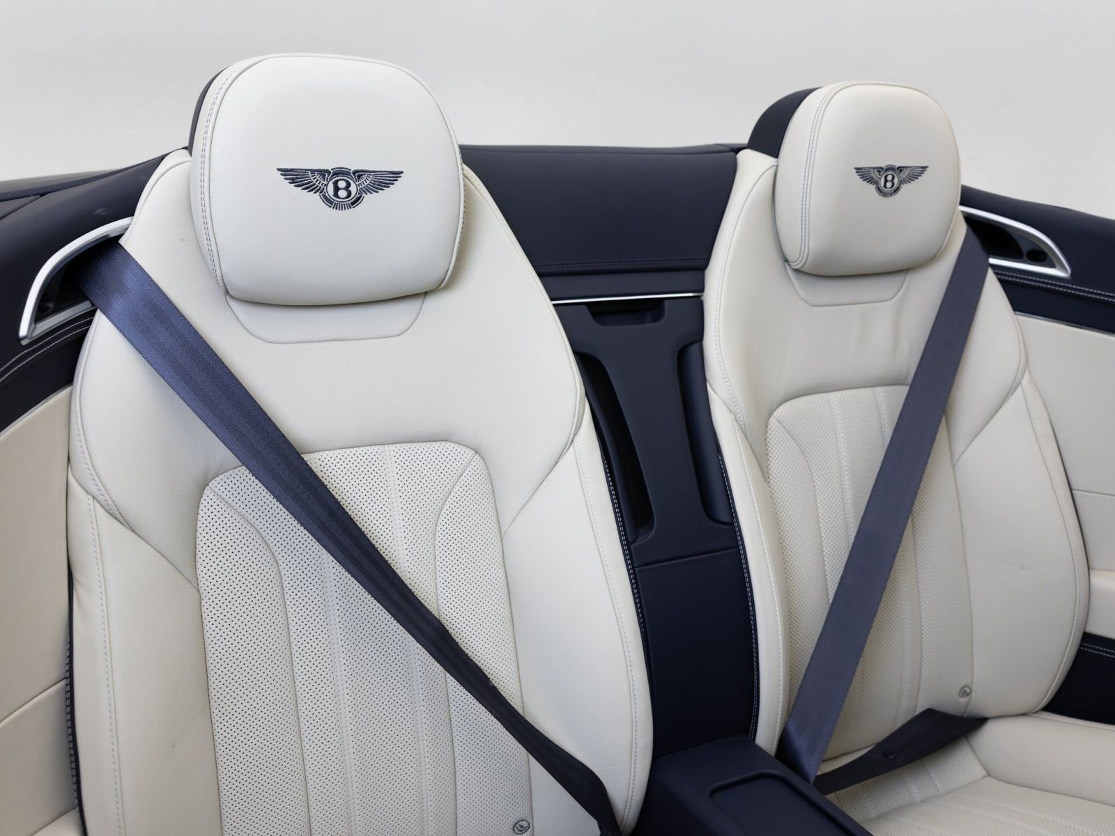 Used 2024 Bentley Continental GT AWD/4WD image 18